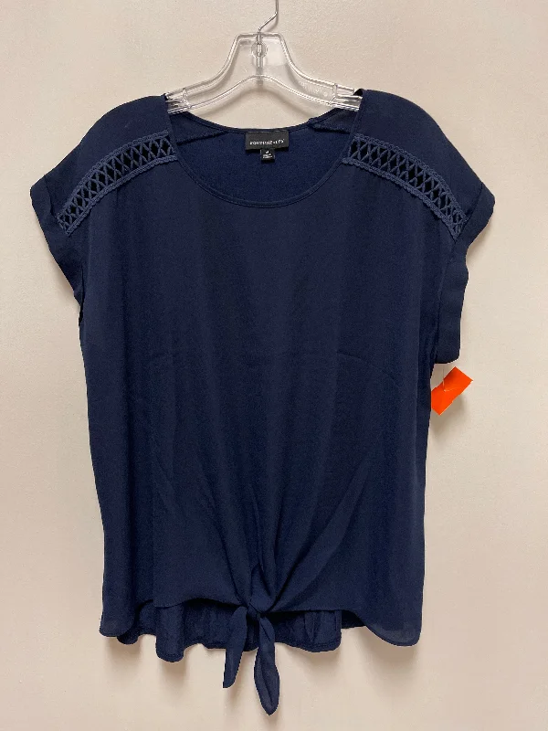 Easygoing Style Top Short Sleeve By Fortune & Ivy In Navy, Size: M