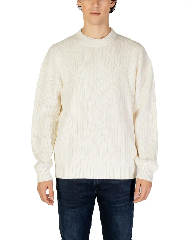 Personalized Outfit Calvin Klein Jeans Round Neck Long Sleeve Cotton Knitwear