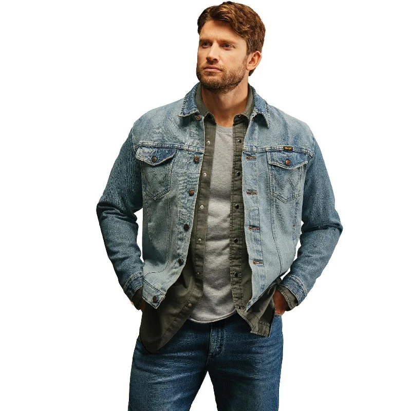 Fashion Style Wrangler Men's Vintage Inspired Unlined Denim Jacket in Antique Blue