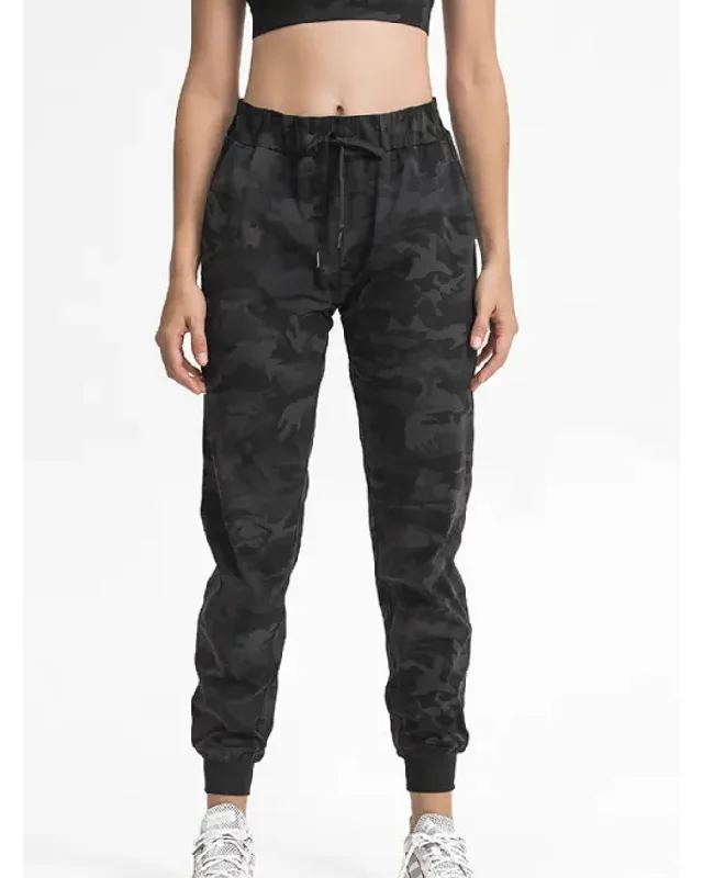 Everyday Outfits Fearless Club Jogger Pants - Camo