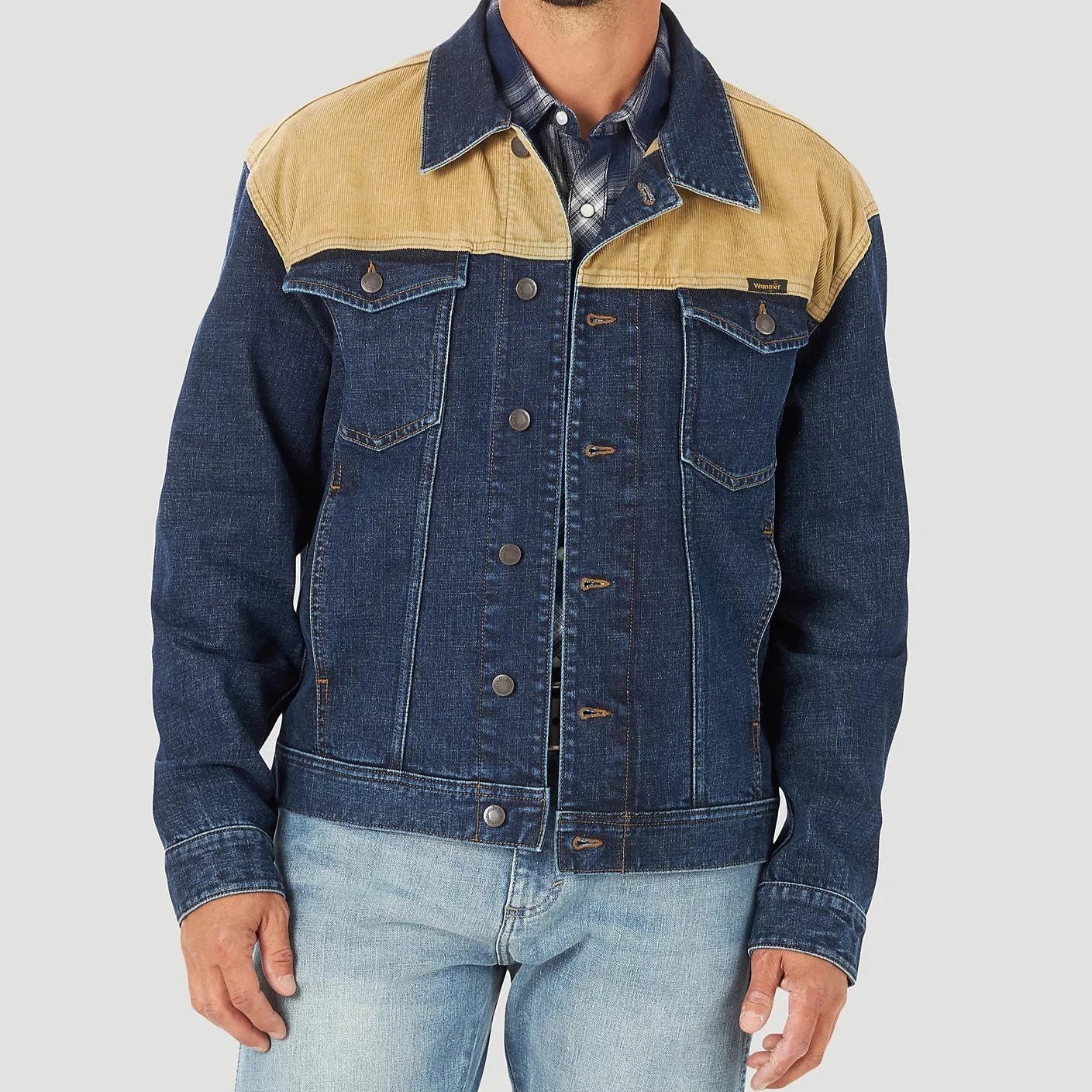 Age-reducing Style Wrangler Men's Contrast Corduroy Yoke Unlined Denim Jacket-Tigers Eye