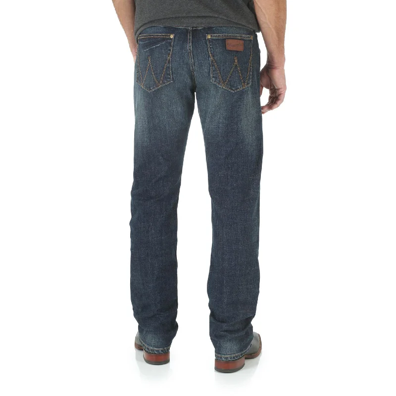 Trendy Items Wrangler Men's Retro Limited Edition Slim Bootcut Jeans