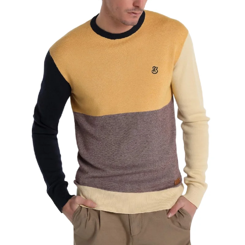 Trendy Traveler Bendorff lightweight color block sweater