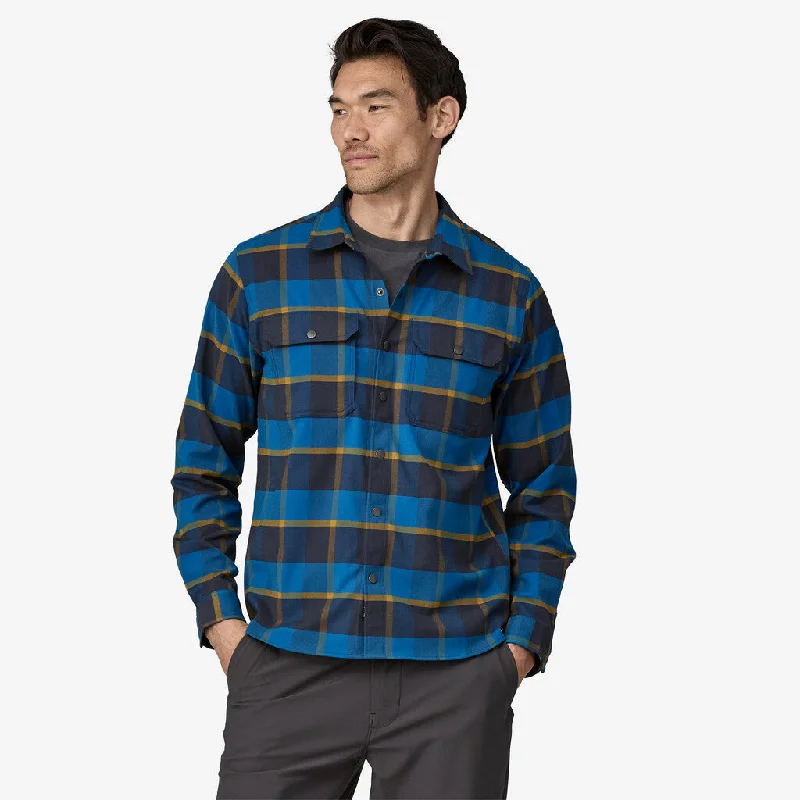 Breezy Outfits Patagonia Men's Canyonite Flannel Shirt