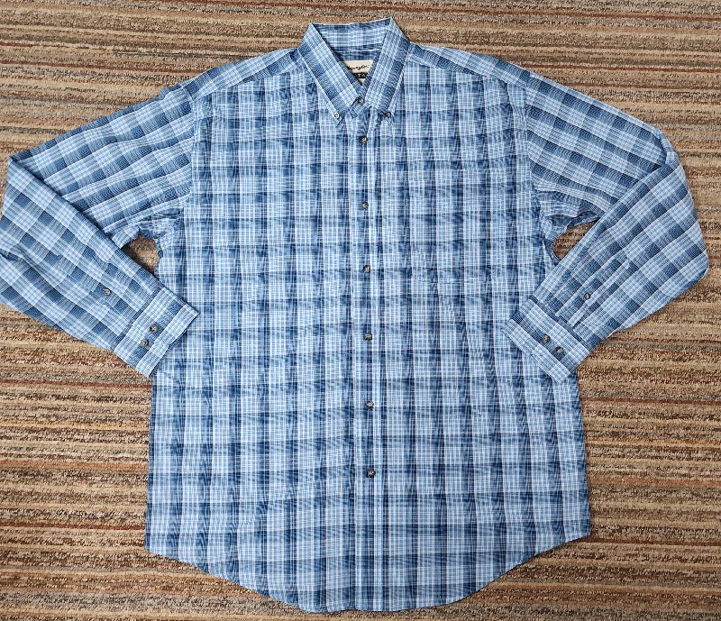 Stretch Design WRANGLER MEN'S RIATA PLAID LONG SLEEVE BUTTON DOWN